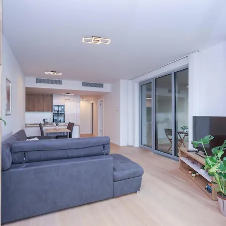 Skypark Tower 3-2 Bedroom Luxe With Free Parking *