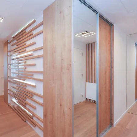 Skypark Tower 3-2 Bedroom Luxe With Free Parking Bratislava