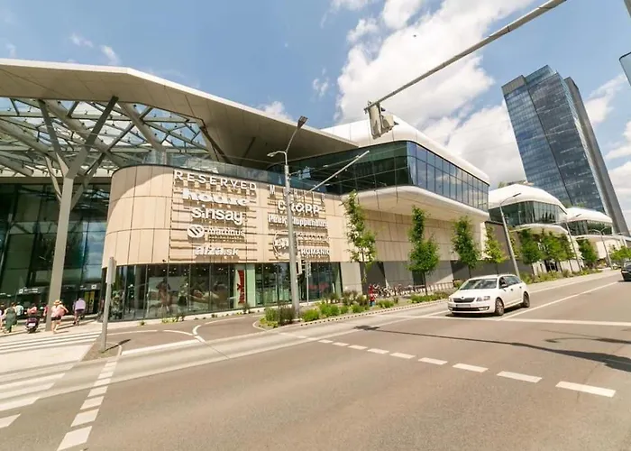Skypark Tower 3-2 Bedroom Luxe With Free Parking * Братислава