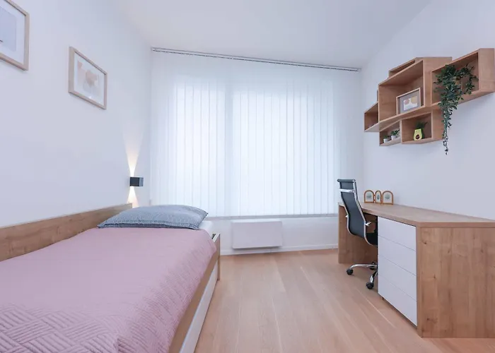 Skypark Tower 3-2 Bedroom Luxe With Free Parking Апартаменты