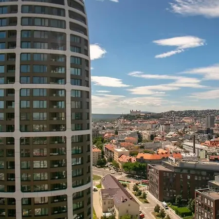 Skypark Tower 3-2 Bedroom Luxe With Free Parking Apartment