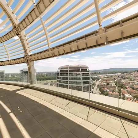 Apartmán Skypark Tower 3-2 Bedroom Luxe With Free Parking Bratislava
