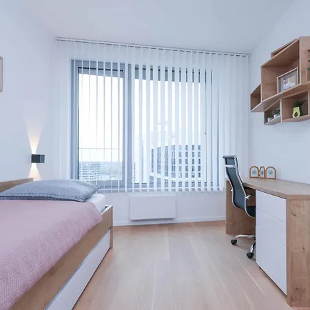 Skypark Tower 3-2 Bedroom Luxe With Free Parking * Bratislava